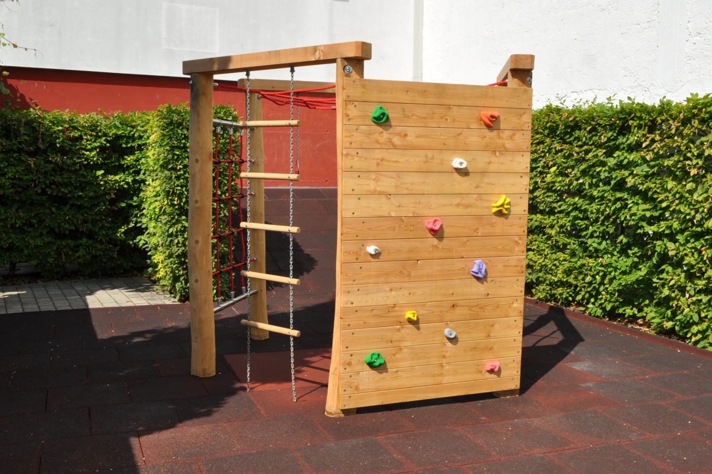 Heuriger mit Spielplatz in Wien Kletterwand Weingut Christ